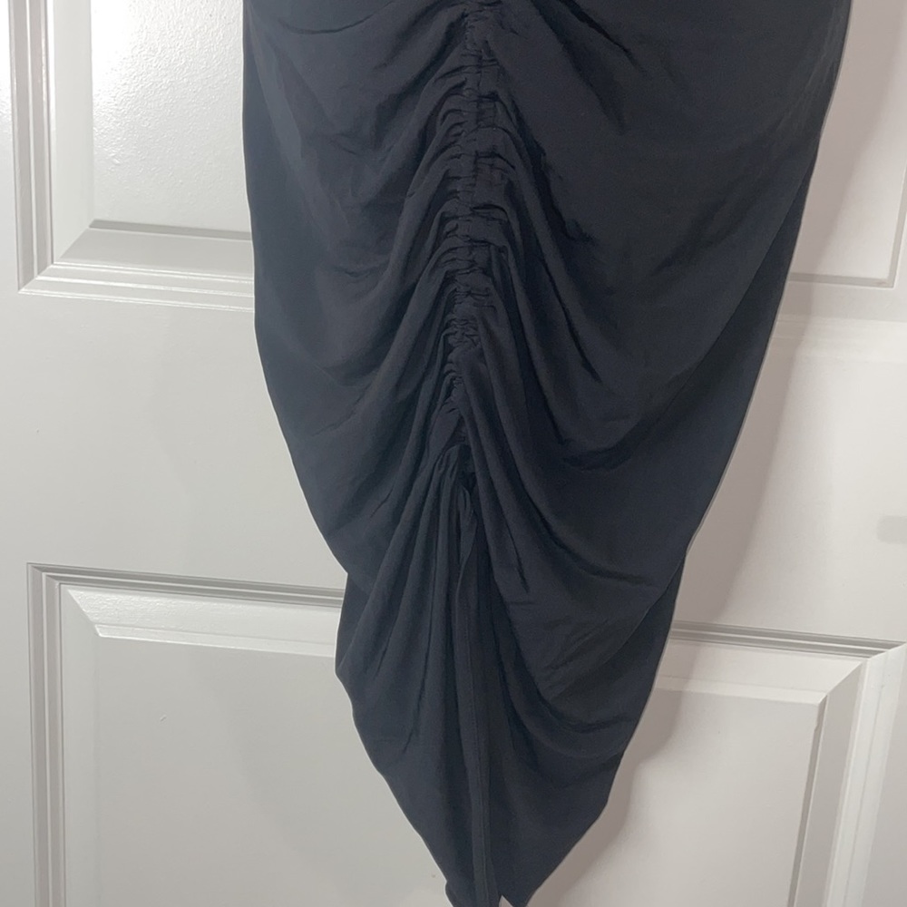 H&M Chic Sassy Black Dress - Picture 3 of 4